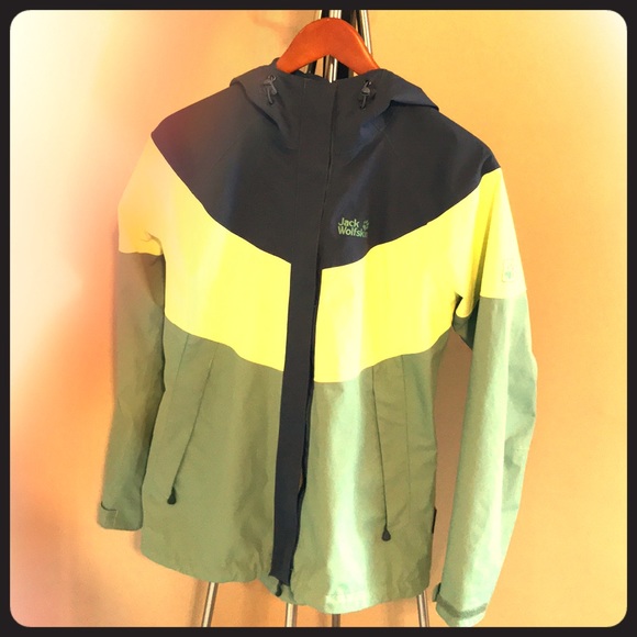 Jack Wolfskin Jackets & Blazers - Jack Wolfskin Rain Jacket